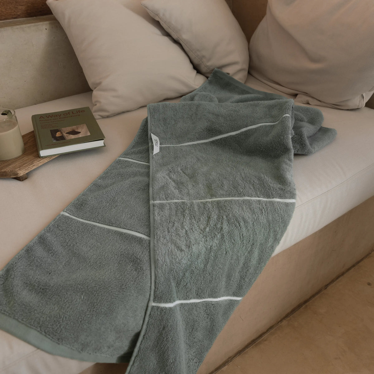 Deia Towels Italic