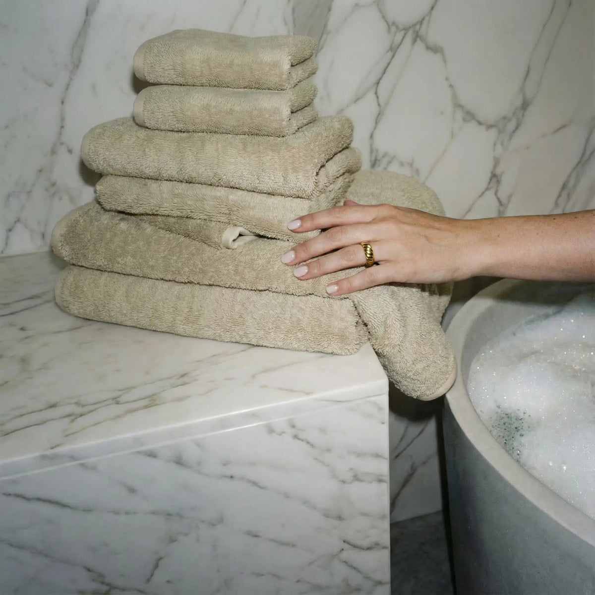Ultraplush Australian Cotton Towels Italic