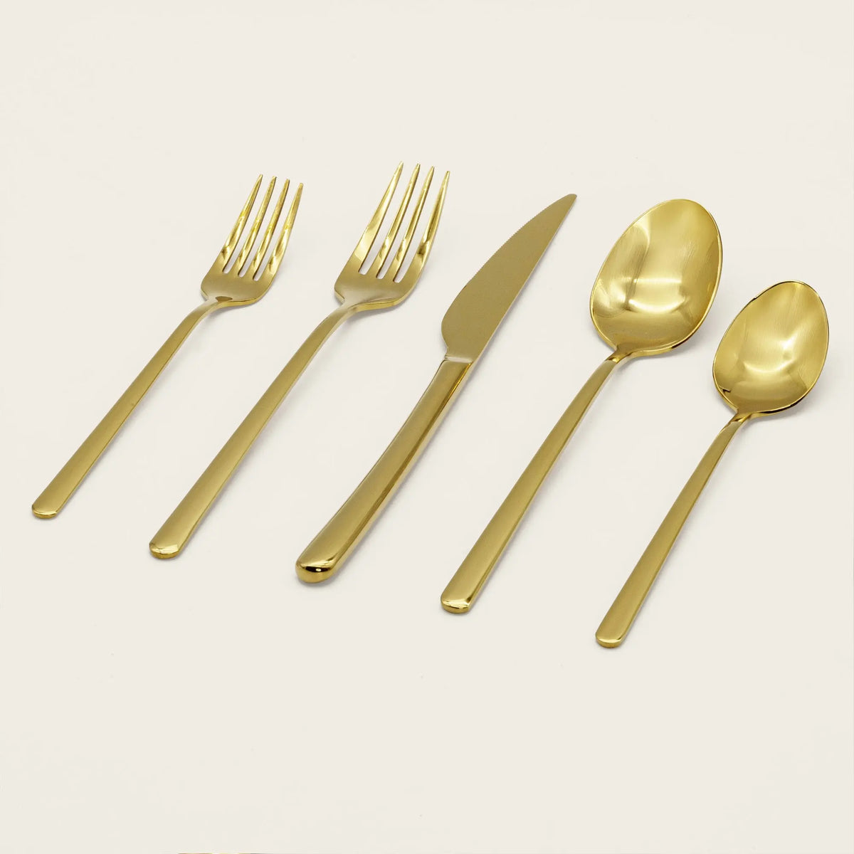 Emilia Mirror 20-Piece Flatware Set Italic