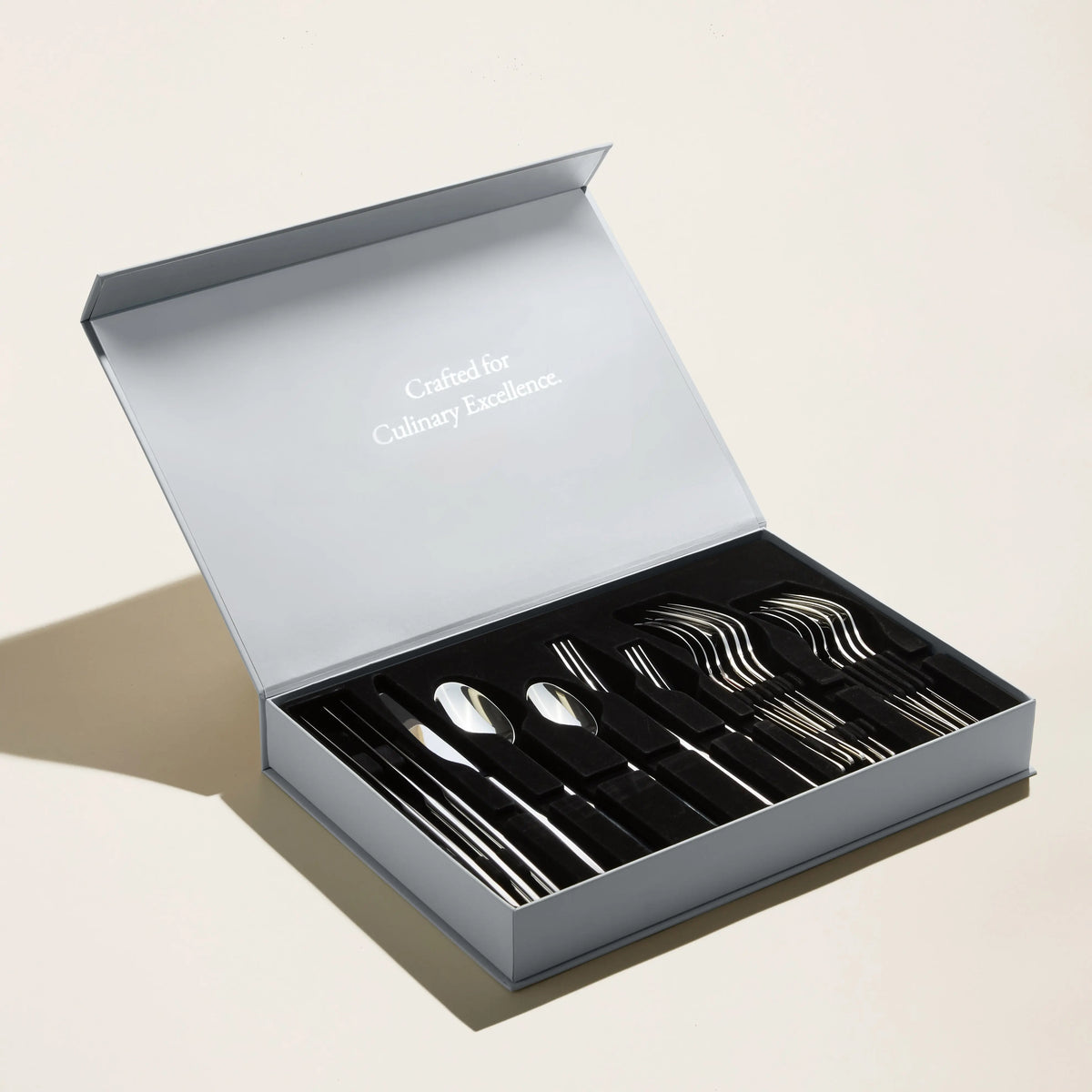 Emilia Mirror 20-Piece Flatware Set Italic