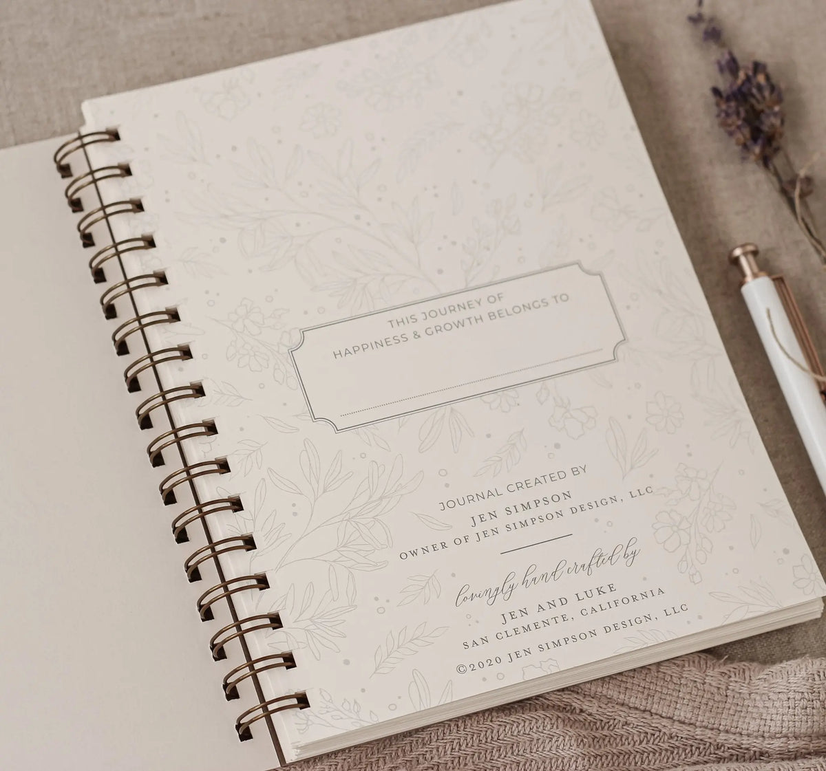 Surround Yourself with Happiness // A Daily Journal to Manifest Happiness, Gratitude, and Personal Growth Jen Simpson Design, LLC