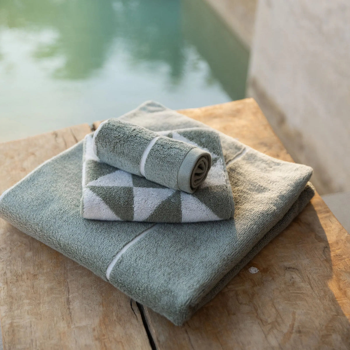 Deia Towels Italic