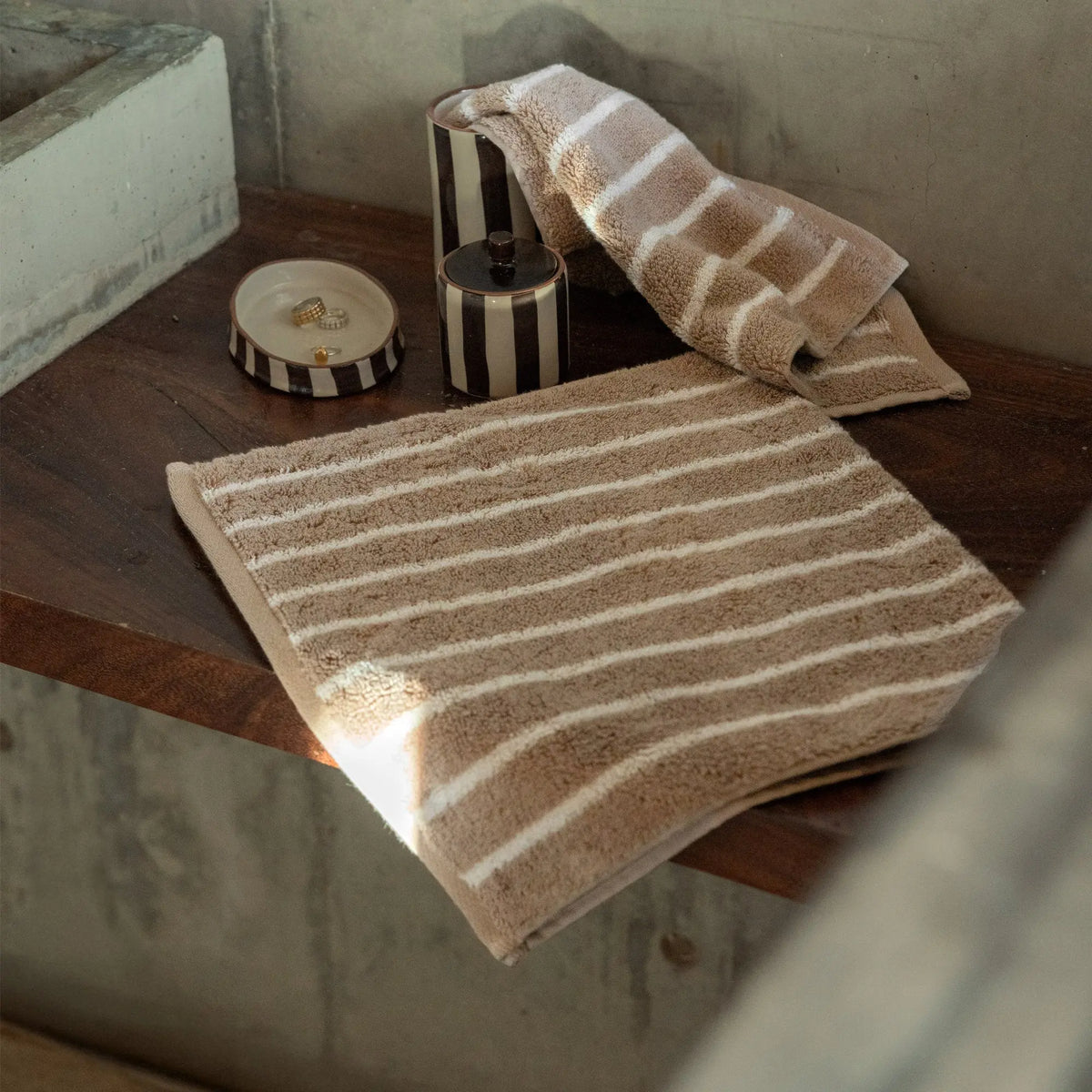Ultraplush Australian Cotton Towels Italic