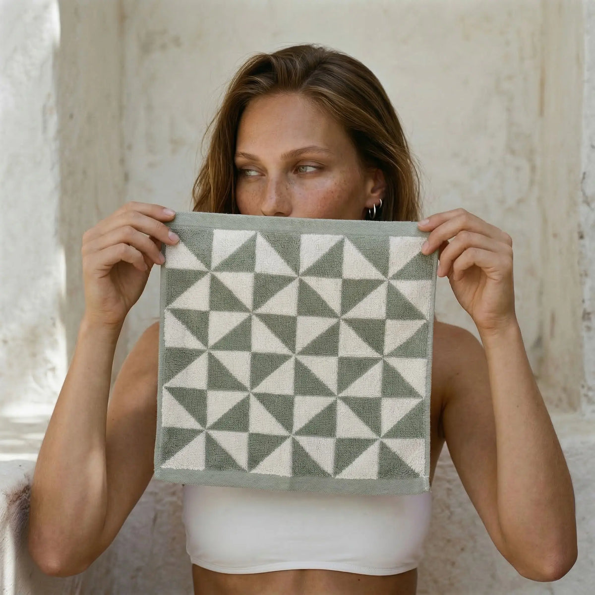 Umbra Towels Italic